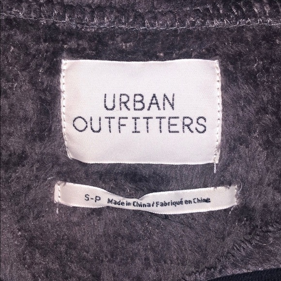 Urban Outfitters soft crop sweatshirt - Picture 2 of 2